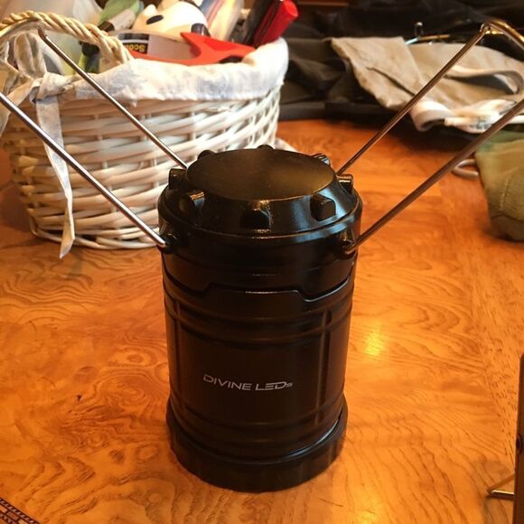 EMERGENCY & Outdoor Small Portable Light - Picture 2 of 2